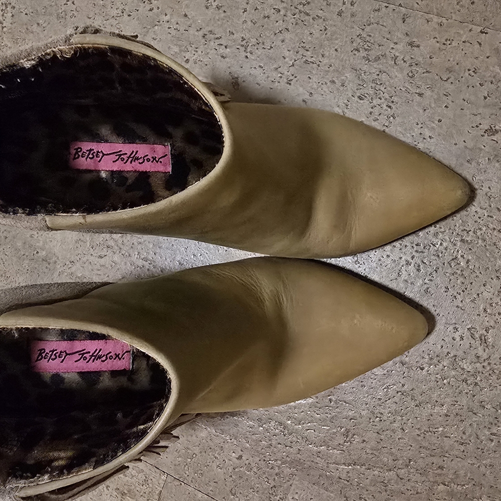 Betsey Johnson Tan Women's Shoes